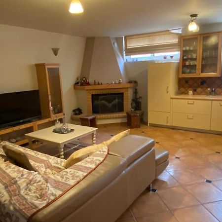 Seaside Family Apartment - Kalamata Farai ภายนอก รูปภาพ